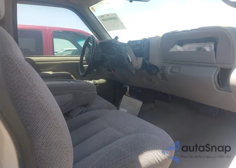 1998 Chevrolet K1500 Fleetside z USA, uszkodzony, nr VIN 2GCEK19R3W1111923